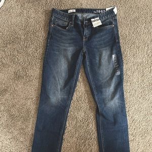 NEW! Gap Denim Real Straight Jeans. Size 27.